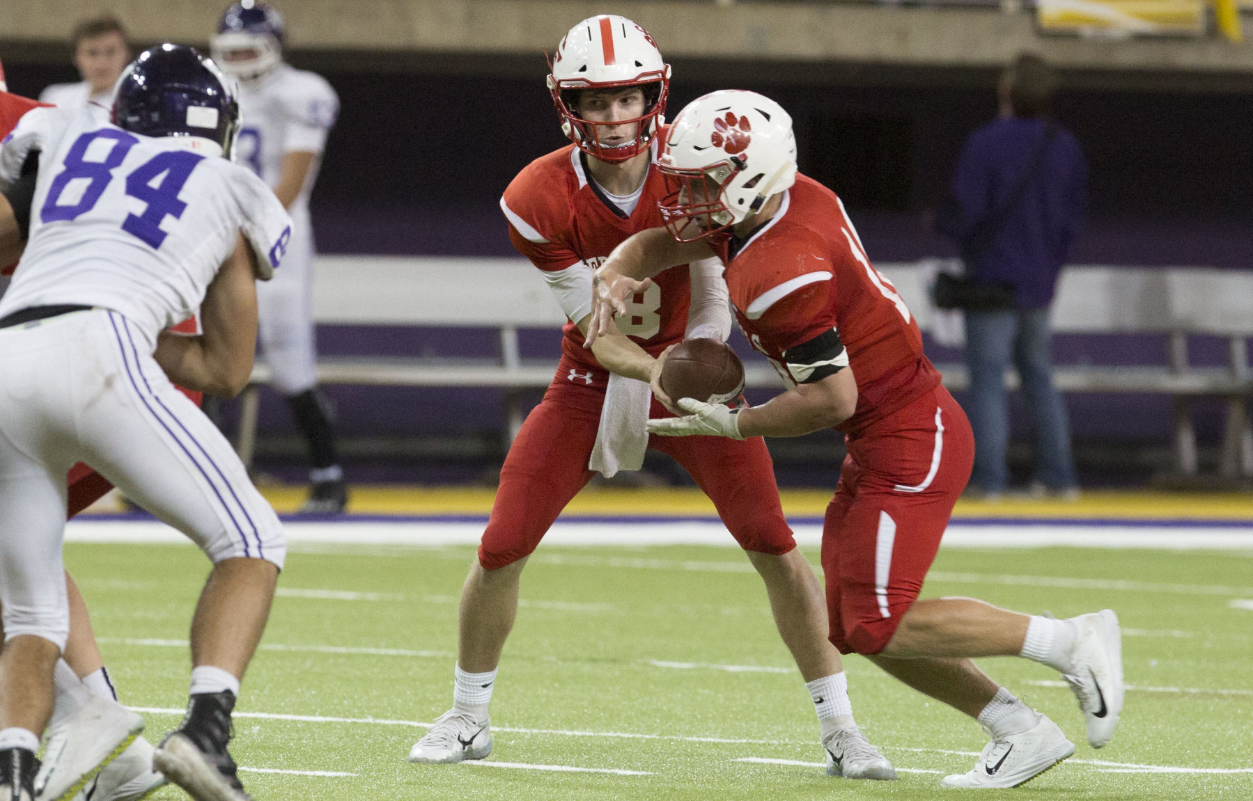 110218kw-cedarfalls-waukee-football-02